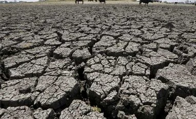 UP countering drought with free food packets, hand pumps Only 17% water stock left in Maharashtra
