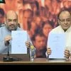 Amit Shah and Arun Jaitley, as they announce that PM Modi's educational degrees will be available in public domain
