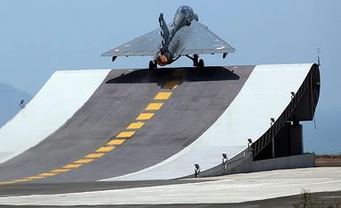 As Sea Harriers retire, Naval Tejas readies to fly off Naval Tejas