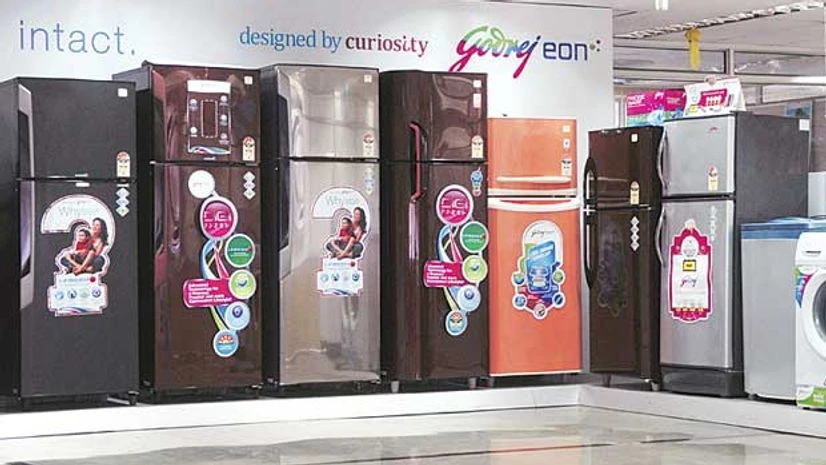 Monsoon delay cheers firms riding the heat wave Monsoon delay cheers firms riding the heat wave