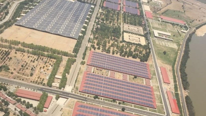 World's largest rooftop solar power plant inaugurated in Punjab World's largest rooftop solar power plant inaugurated in Punjab