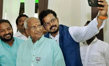 Rajagopal scripts history, BJP makes a debut in Kerala BJP's Thiruvananthapuram central candidate S Sreesanth takes a selfie with the party's winning candidate O Rajagopal at the party headquarters in Thiruvananthapuram