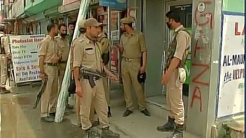 Srinagar: Two cops killed in terror strike on police station Srinagar: Two cops killed in terror strike on police station
