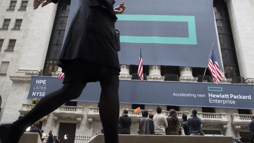 Signs for Hewlett Packard Enterprise Co. cover the facade of the New York Stock Exchange. Photo: Reuters Signs for Hewlett Packard Enterprise Co. cover the facade of the New York Stock Exchange. Photo: Reuters
