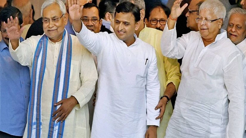 Lalu Prasad Yadav, RJD, SP, Akhilesh Yadav, UP Elections Lalu Prasad Yadav, RJD, SP, Akhilesh Yadav, UP Elections