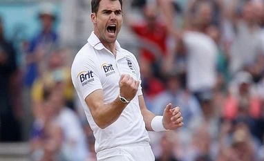 James Anderson determined to return to the team before Ashes end English pacer James Anderson becomes number-one Test bowler