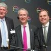 Covestro CEO Patrick Thomas (center) inaugurates first CO2-to-plastics facility