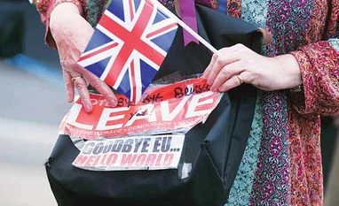 38 Indians detained in UK for visa breach in factory raids 38 Indians detained in UK for visa breach in factory raids