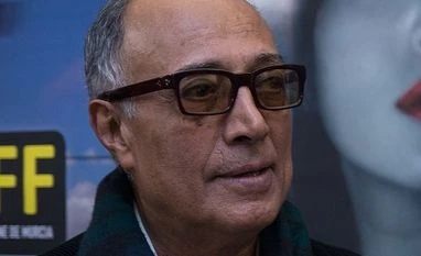 Abbas Kiarostami (Photo credit: Wikipedia) Abbas Kiarostami (Photo credit: Wikipedia)