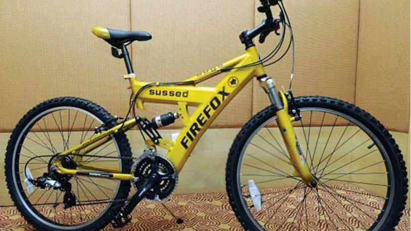 Hero Cycles Firefox Firefox burns the rubber