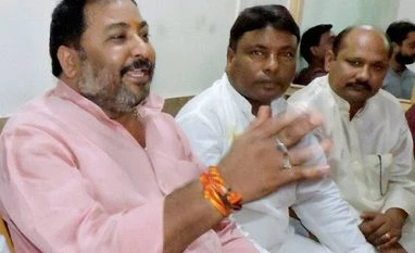 BJP disciplines UP MP for abusing Mayawati: Who is Dayashankar Singh? BJP leader Dayashankar Singh (extreme left) addresses the media in Mau