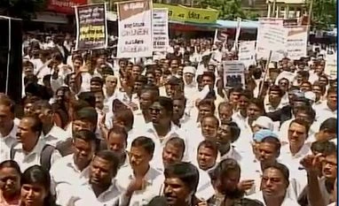 Hundreds of lawyers protest near Madras High Court Photo: ANI Twitter Handle