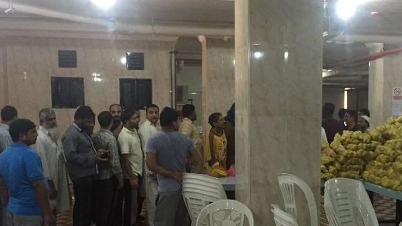 A picture of Indians queuing up for food at Sisten A picture of Indians queuing up for food at Sisten