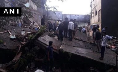 Building collapses in Bhiwandi; rescue operations underway Building collapses in Bhiwandi; rescue operations underway