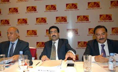 Aditya Birla Nuvo to merge with Grasim (From left to right) Sushil Agarwal, CFO of Grasim, Kumar Mangalam Birla, Chairman, Aditya Birla Group and Dilip Gaur, MD, Grasim Industries at a press conference to announce merger of AB Nuvo and Grasim (Pic: Kamlesh Pednekar)