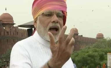Modi backs 4% inflation target in Independence Day speech Prime Minister Narendra Modi speaking at the Red Fort during his Independence Day speech. Photo: Doordarshan India's Twitter handle