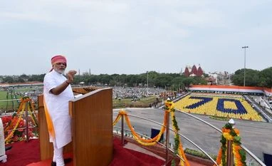 Govt aims to provide 5 crore LPG connections within 3 yrs: PM Narendra Modi