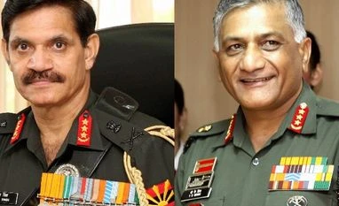 Subramanian Swamy bats for V K Singh, says corrupt forces are unhappy Dalbir Singh (L) and VK Singh (R)