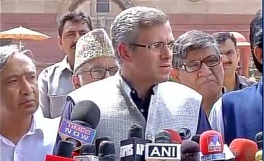 Kashmir Unrest: JK opposition gives memorandum to President, calls for 'political' solution Photo Credit: ANI Twitter Handle