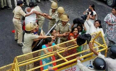 Senior Cong leaders among 400 held during Janakrosh rally in Gujarat Police detain Congress workers and supporters at the party's Jan Akrosh Rally in Gandhinagar