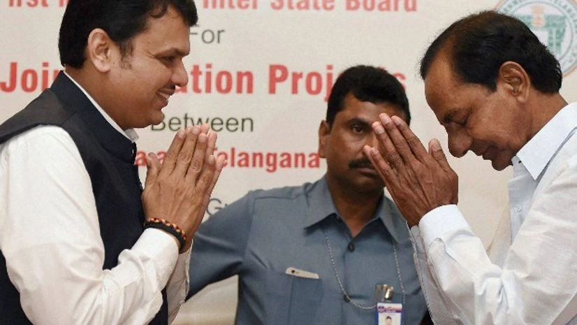 Maharashtra Chief Minister Devendra Fadnavis and Telangana CM K Chandrasekhar Rao during signing of an MoU on construction of irrigation projects in Mumbai Maharashtra Chief Minister Devendra Fadnavis and Telangana CM K Chandrasekhar Rao during signing of an MoU on construction of irrigation projects in Mumbai
