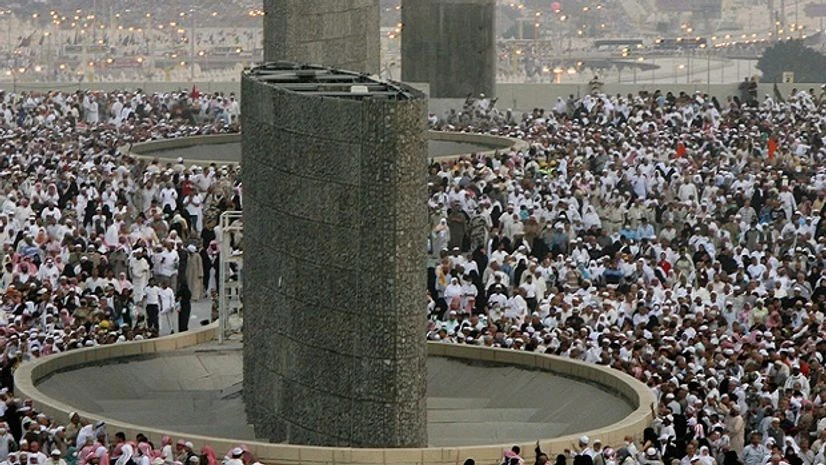 Hajj stoning to be shortened after deadly stampede: Report Hajj stoning to be shortened after deadly stampede: Report