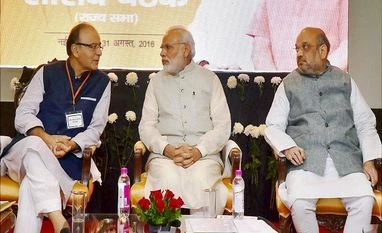 Narendra Modi asks BJP Rajya Sabha MPs to strengthen party Prime Minister Narendra Modi, BJP President Amit Shah and Finance Minister Arun Jaitley at the BJP Rajya Sabha MPs meeting in New Delhi