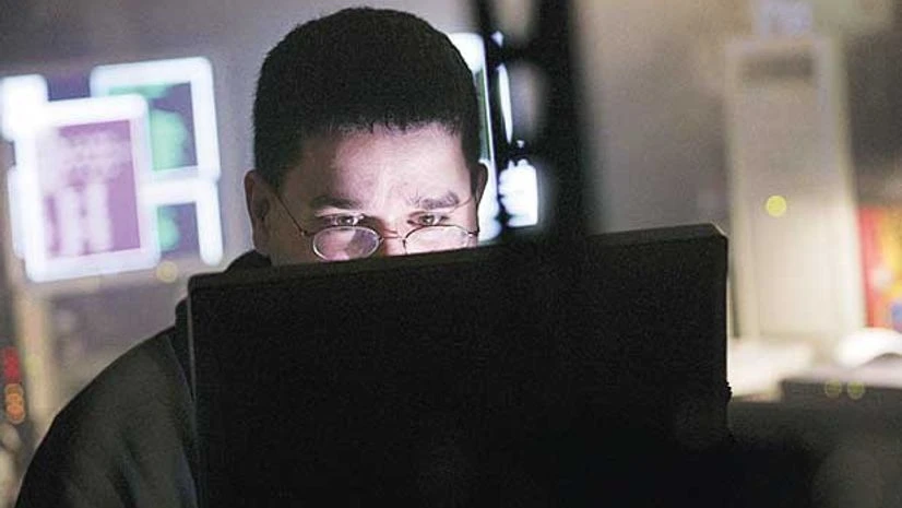 Indians watch stolen films on desktops Indians watch stolen films on desktops