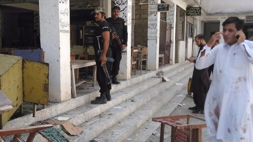 18 killed in multiple suicide attacks in Pakistan 18 killed in multiple suicide attacks in Pakistan