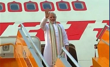 PM Modi leaves Vietnam; heads to China for G20 summit Prime Minister Narendra Modi emplanes for Hangzhou (China)