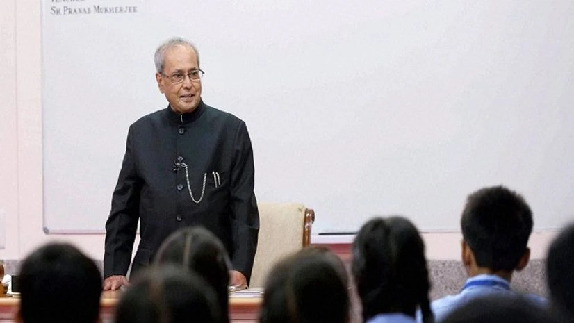 President Pranab Mukherjee teaching students in a class at a Government School on the occasion of Teacher's Day President Pranab Mukherjee teaching students in a class at a Government School on the occasion of Teacher's Day