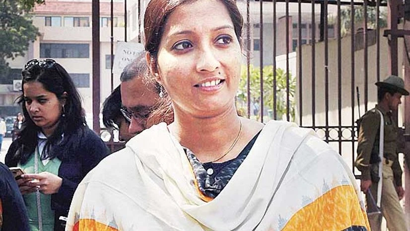 Priya Pillai Priya Pillai