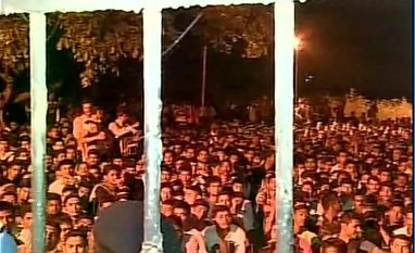 Mumbai: Stampede at Navy exam centre, situation under control Visuals from last night-candidates gathered at INS Hamla (Mumbai) for recruitment rally, lead to stampede in morning