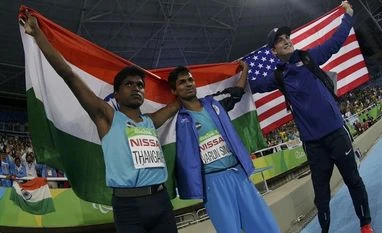 Jayalalithaa announces Rs 2 crore reward for Paralympics gold medallist Mariyappan Thangavelu won gold, Varun Singh Bhati won bronze at Paralympics