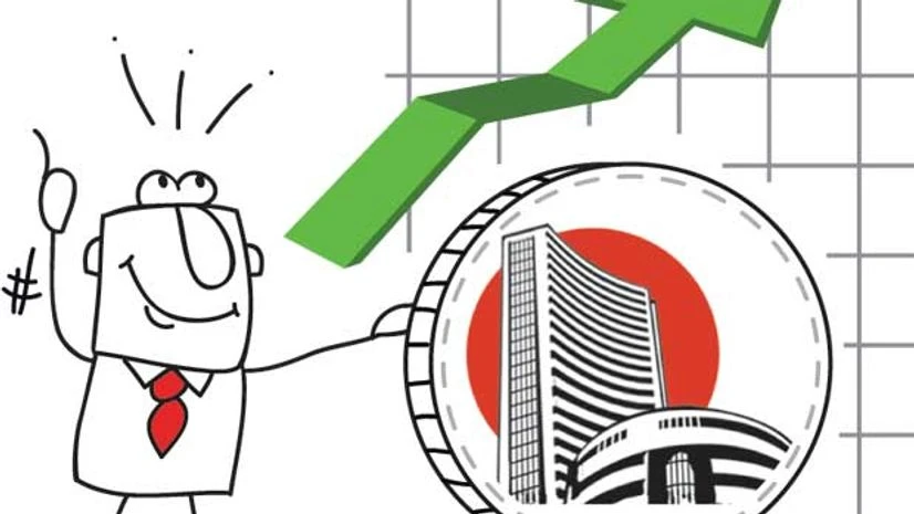 Pay structure: Low on cash and high on stocks Pay structure: Low on cash and high on stocks