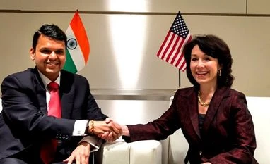 Maharashtra govt ties up with Oracle for smart city initiative Maharashtra CM Devendra Fadnavis