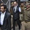 SC extends Subrata Roy's interim bail, asks him to pay Rs 600 cr by Feb 2017