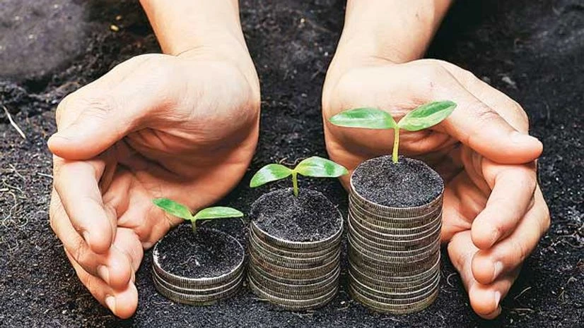 IMF revises India's growth to 7.6% for FY17 and FY18 IMF revises India's growth to 7.6% for FY17 and FY18