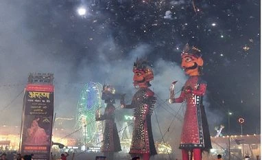 Dusshera: Ravan effigy makers unhappy with drop in sale amid Covid-19 Fireworks over the effigies of demon king Ravana, Meghnad and Kumbhkarn during the Dusshera celebrations of Shri Dharmic Leela Committee at Red Fort ground in New Delhi. Photo: PTI