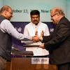 TERI and PetroFed officials sign MoU in presence minister Dharmendra Pradhan