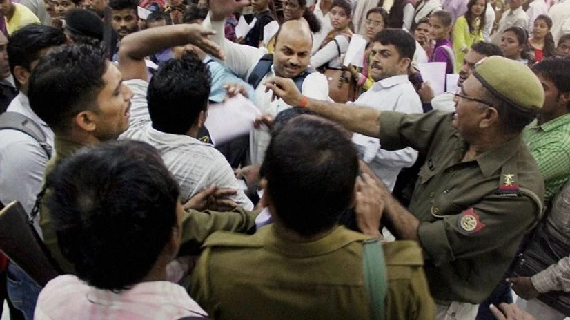 Marriage season hit hard by demonetisation move Bank allahabad