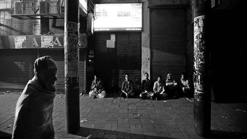 Investors watch note ban, hope for quiet fadeout Investors watch note ban, hope for quiet fadeout