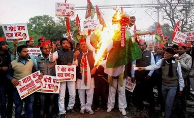 Opposition parties hold protest against demonetisation in Delhi Opposition parties hold protest against demonetisation in Delhi