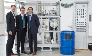Researchers develop liquid fuel from solar energy & carbon dioxide The founders of Ineratec