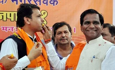 Won't align with Cong, won't ditch transparency agenda: Maharashtra CM Devendra Fadnavis, Maharashtra civic poll, Ravsaheb Danve