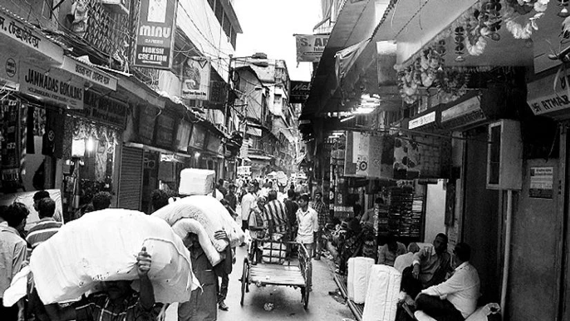 Kolkata A file photo of Kolkata’s Burrabazar. Despite some traders buying swipe machines, it has made little difference to the dipping sales post the demonetisation move