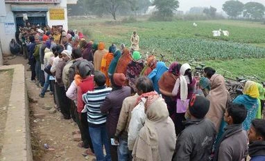 Discounts on petrol, railways, LIC: Govt rolls out sops for cashless India Demonetisation, Cash