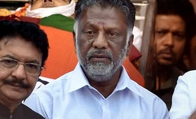 LIVE: AIADMK says alliance with BJP to continue as Amit Shah visits Tamil Nadu Chief Minister O Panneerselvam