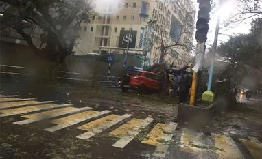 Rail and air services affected in Chennai due to cyclone Vardah Cyclone Vardah