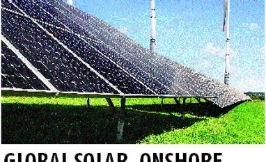 Global solar, onshore wind installations (Gw) Global solar, onshore wind installations (Gw)